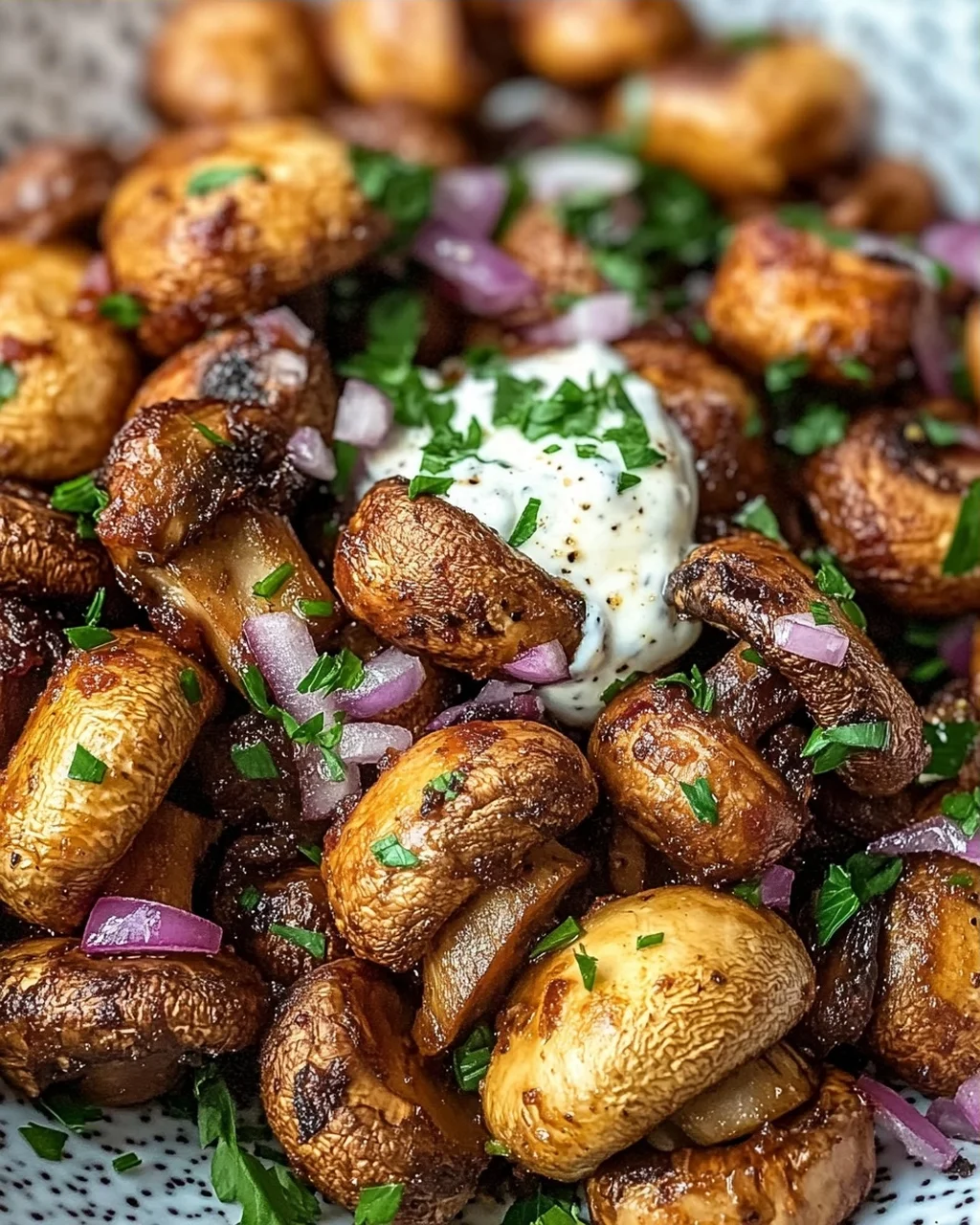 Gebratene Champignons mit Knoblauchdip